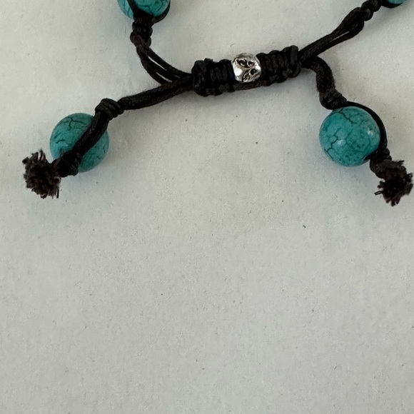 Turquoise beaded bracelet strung with waxed cord with crystal accent bead - Picture 5 of 5